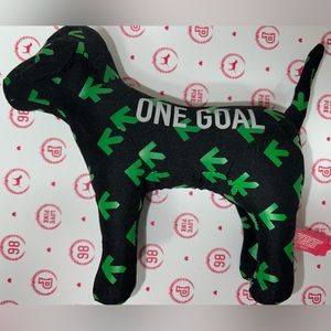 💚NWOT VS PINK PELOTONIA 15 “ONE GOAL” RARE LIMITED EDITION DOG💚